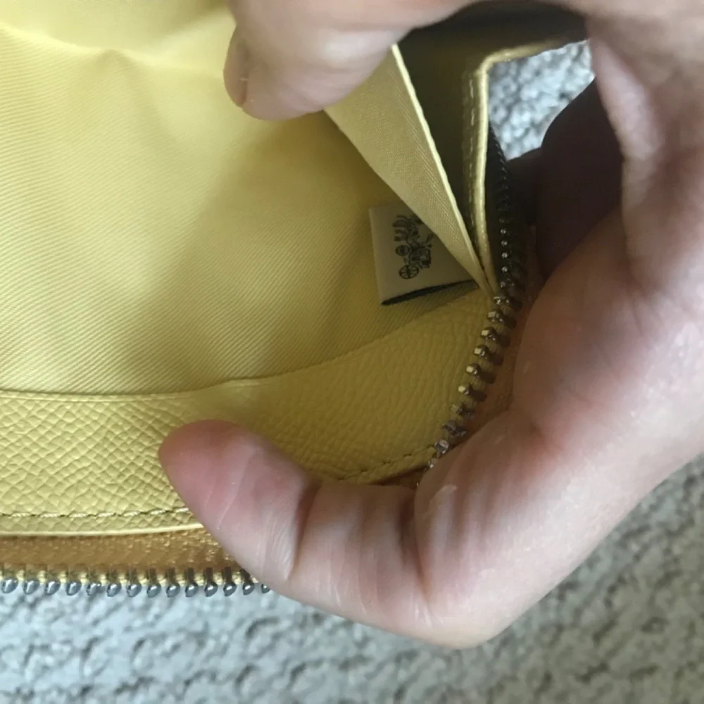 coach wallet - Picture 6 of 8